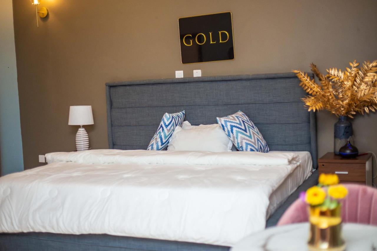 Piano & Gold Collections, Peduase Hotell Peduasi Exteriör bild